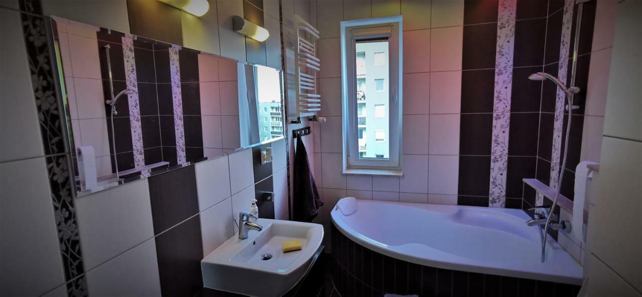 Apartament Familijny Gdansk 3 Rooms 64M2 Luaran gambar
